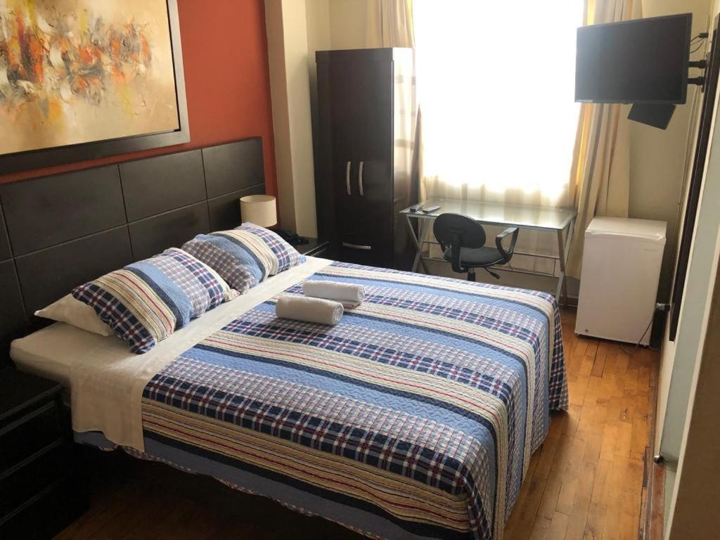 Hotel Las Condes Trujillo Extérieur photo